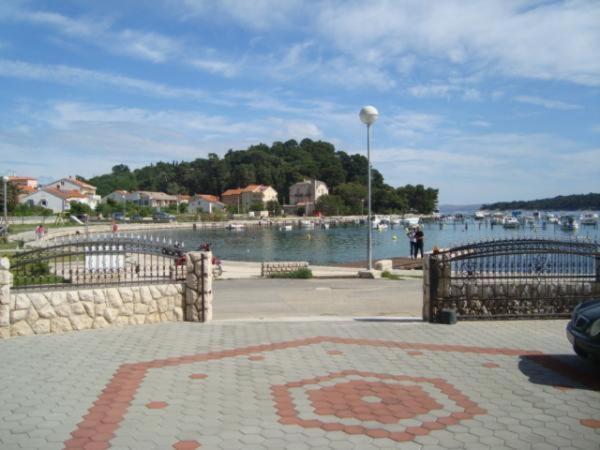 Apartmani Ruzarija Rab Town Luaran gambar