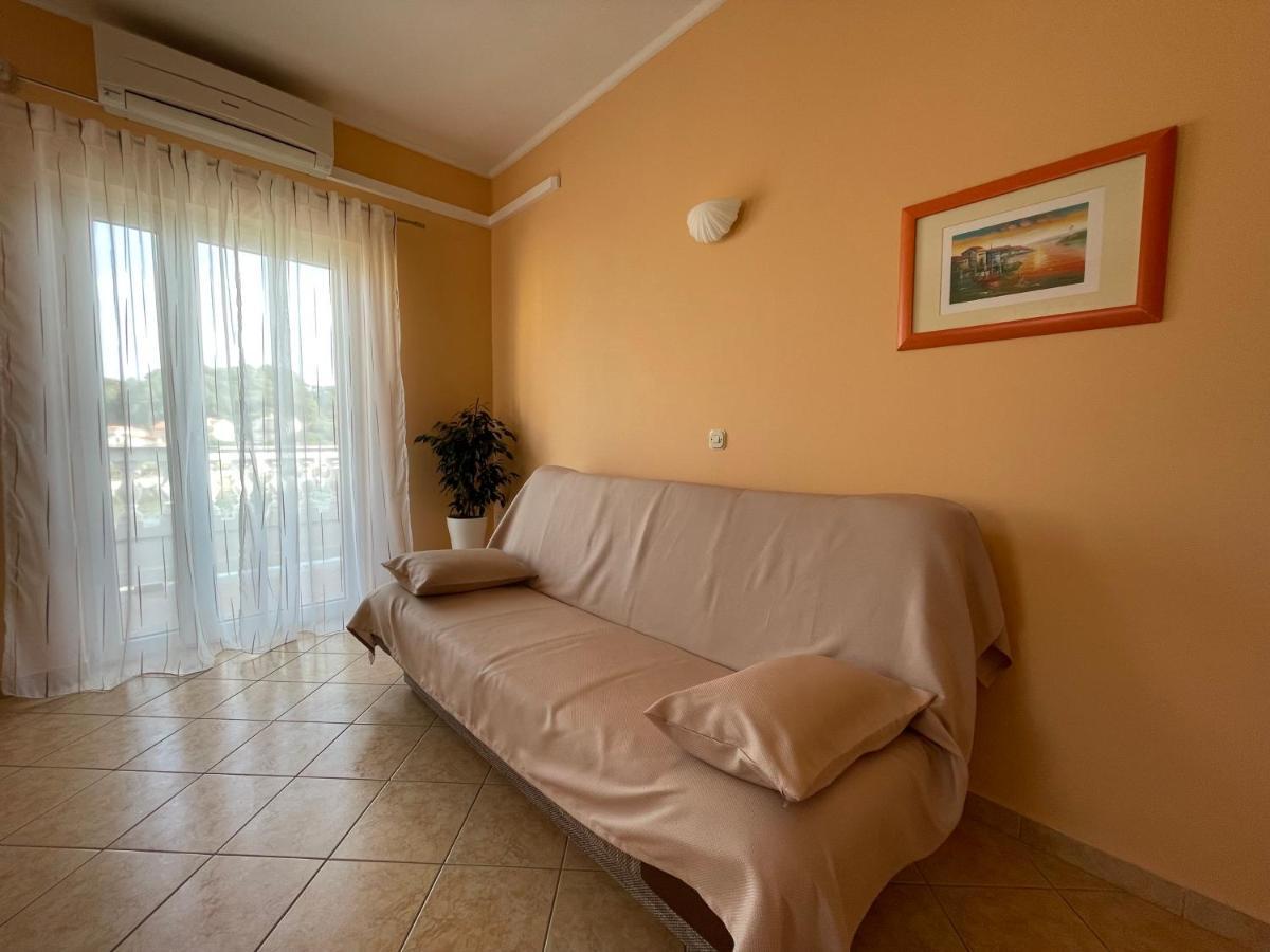 Apartmani Ruzarija Rab Town Luaran gambar